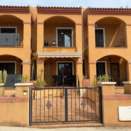Casa Sarah With Pool View And Garden Dom wakacyjny